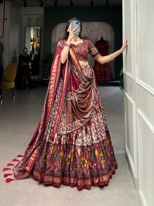 Indian Traditional Wear Lehenga Choli With Foil Work Chaniya Choli